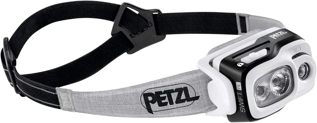 Test de la lampe Petzl Swift RL : performance et polyvalence en noir