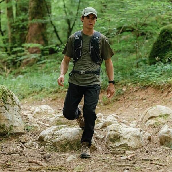 Découvrez notre évaluation complète des Salomon Quest Rove GTX, des chaussures de randonnée qui allient performance, confort et durabilité pour vos aventures en plein air.