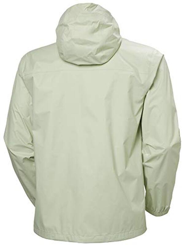 Découvrez notre test de la veste de pluie Helly Hansen Loke en taille XXL : une alliance de robustesse et de respirabilité pour une protection optimale lors de vos aventures en plein air.