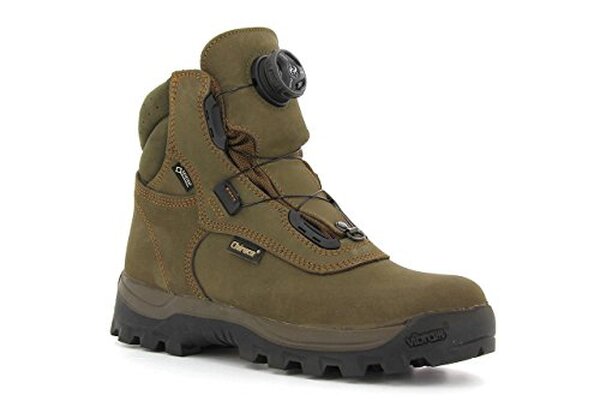 Découvrez notre test complet des chaussures de marche Chiruca Boxer Boa 01 Gore-Tex vertes en taille 43 EU. Alliant confort, durabilité et protection contre les intempéries, ces chaussures sont idéales pour vos randonnées et activités extérieures.